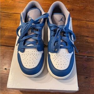 Air Jordan 1 Low Men's White/Royal Blue-Grey-White Women’s size 7.5